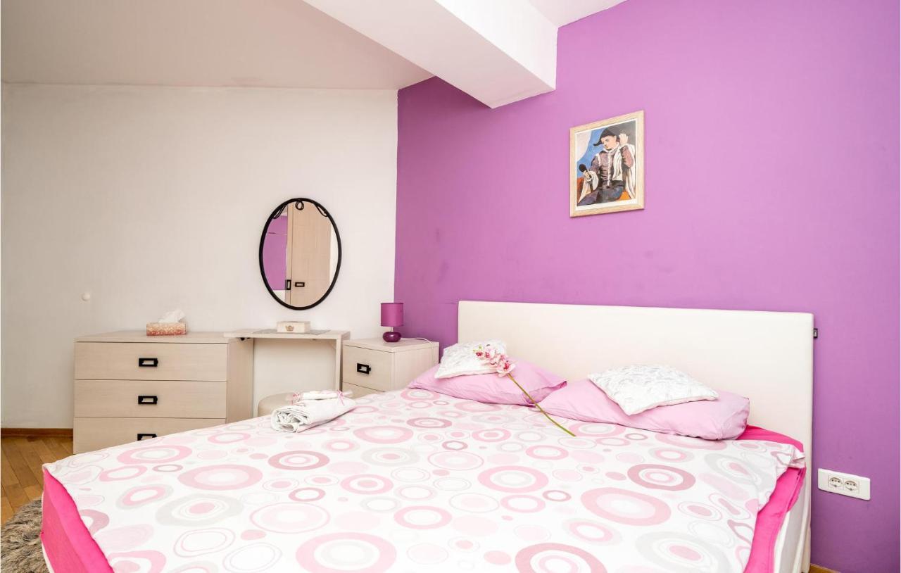 1 Bedroom Amazing Apartment In Dubrovnik Ngoại thất bức ảnh