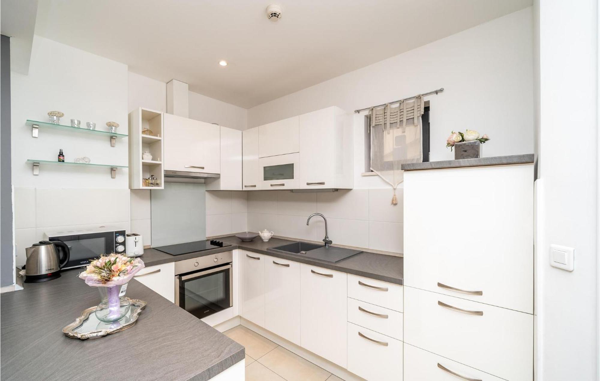 1 Bedroom Amazing Apartment In Dubrovnik Ngoại thất bức ảnh